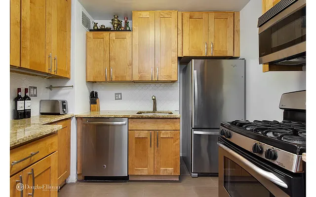 Sold by Douglas Elliman | media 3