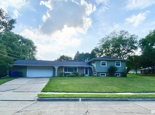 2424 Lorton Pl, Davenport, IA 52803