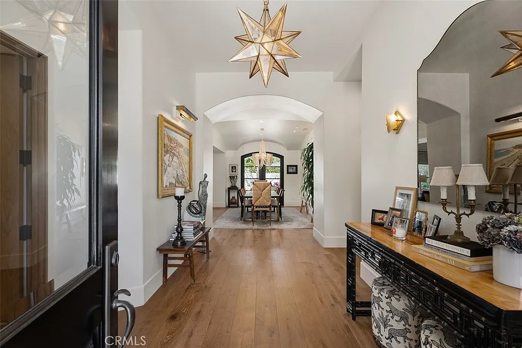 4 bed, 3.5 bath, 3790 sqft, $45,000 — Photo 2