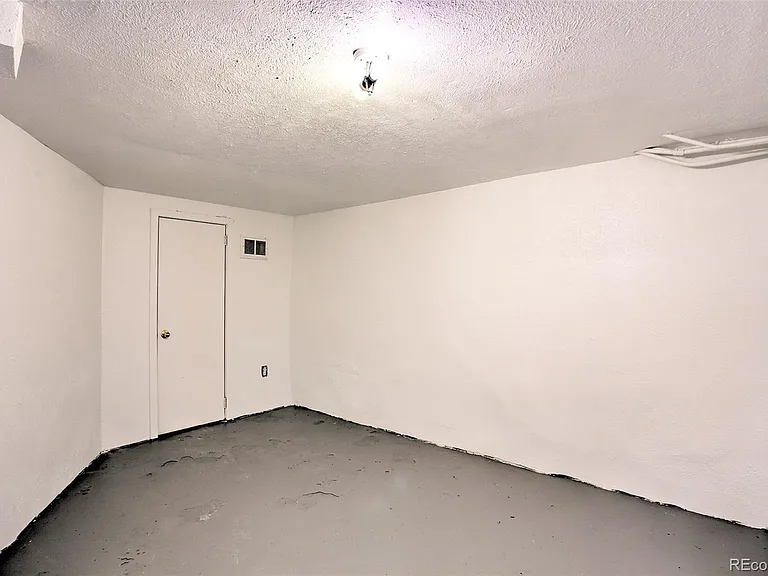 2445 Julian St — Photo 21