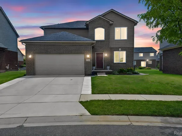 5168 Bradmore Ln, Warren, MI 48092