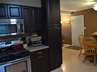 110 Hillside Dr, Park View, IA 52748
