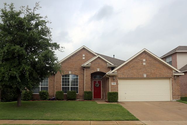 1st image of 3704 Sevenoaks Dr