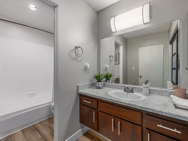 The Marquee Apartments — Photo 7