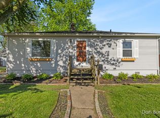 405 S Ferry St, Grand Haven, MI 49417