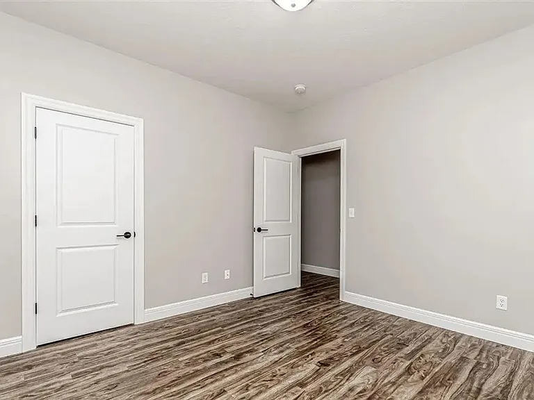 1642 Kenneth Dr — Photo 17