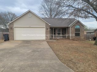 2316 Woodwind Way, Van Buren, AR 72956