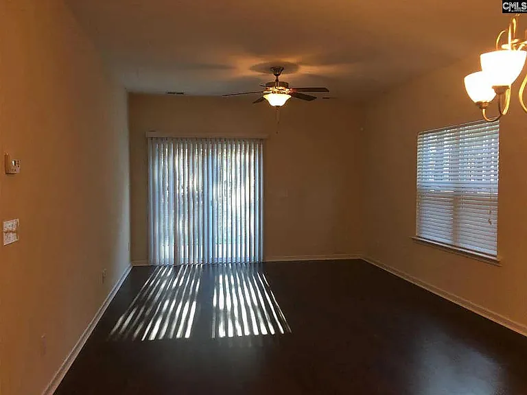 124 Wainscot Oak Ln — Photo 3
