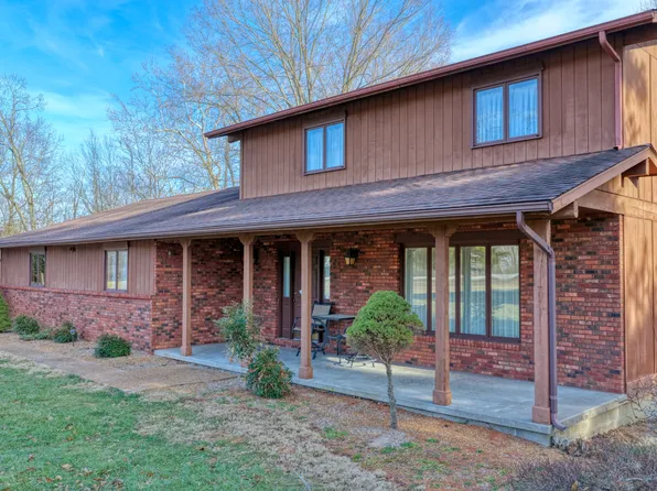 266 Brush Hill Rd, Carbondale, IL 62901