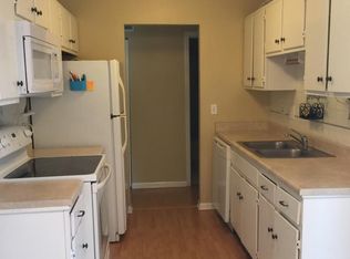 3382 Fox Hill Rd #3380, Aurora, IL 60504