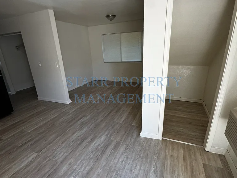 415 E Flora St #1-13 — Photo 11