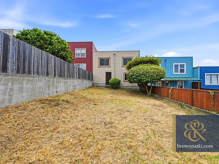 320 Bridgeview Dr — Photo 22