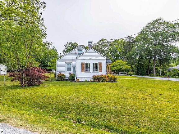 4th image of 121 Wedgewood Dr