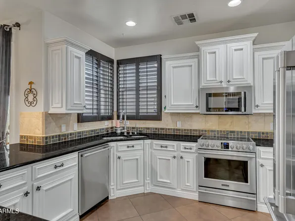 855 S Henry Lane, Gilbert, AZ 85296