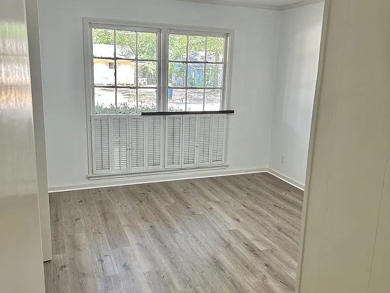 1013 Austin St — Photo 12