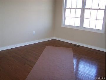 4th image of 4015 Moss Point Dr