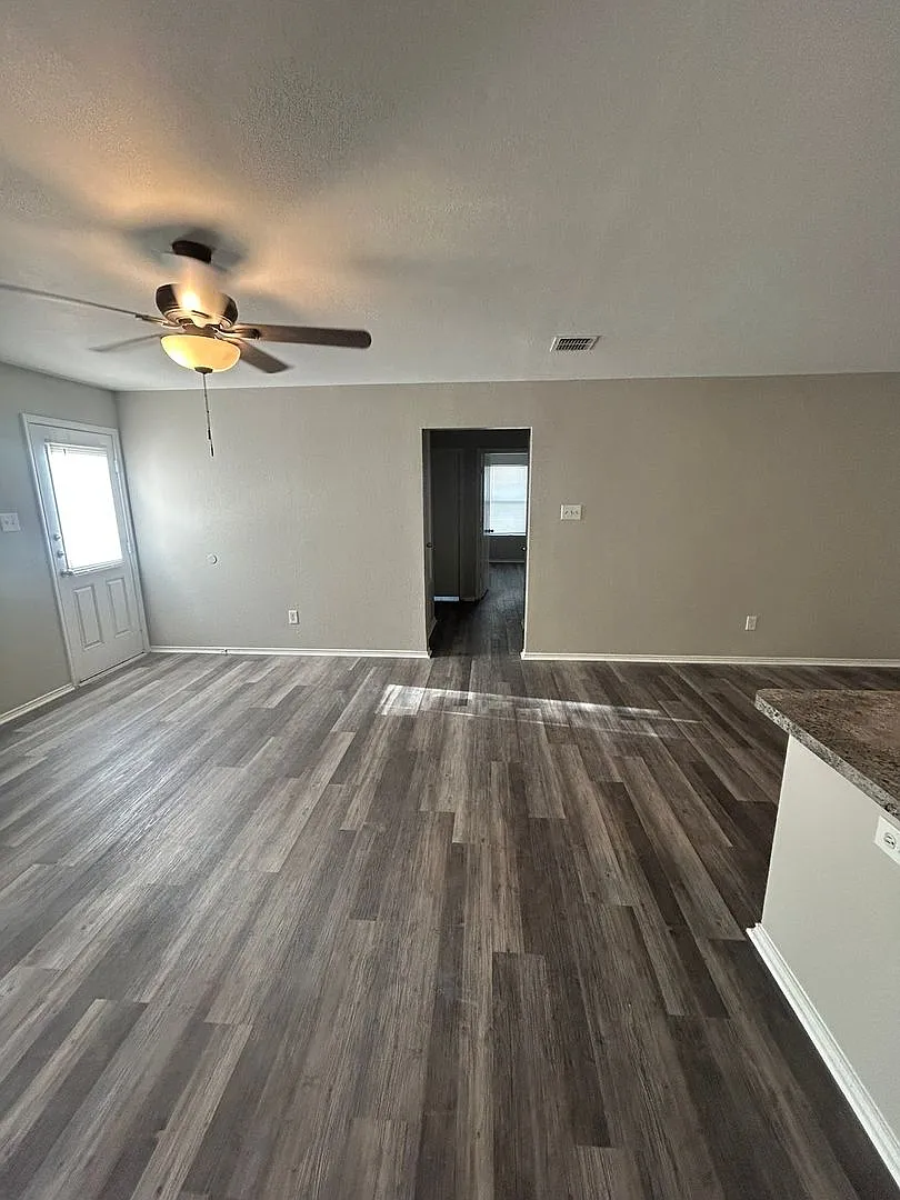 Building Photo - 496 Canvas Ct