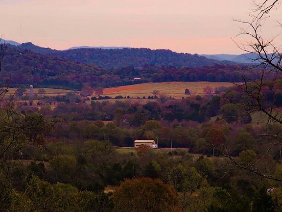 5th image of 520 Old Woodbury Pike