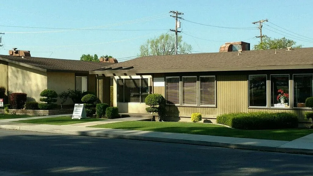 5901 Sundale Avenue — Photo 2