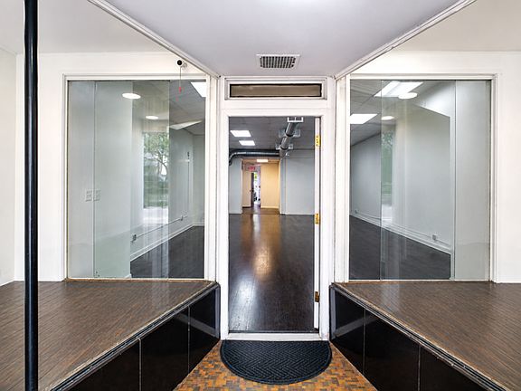 2nd image of 3614 W Irving Park Rd Unit 1