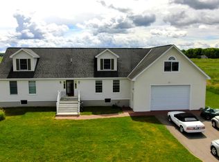 6188 Summerside Dr, Alanson, MI 49706