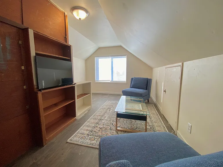 262 N Cherrywood Ave — Photo 16