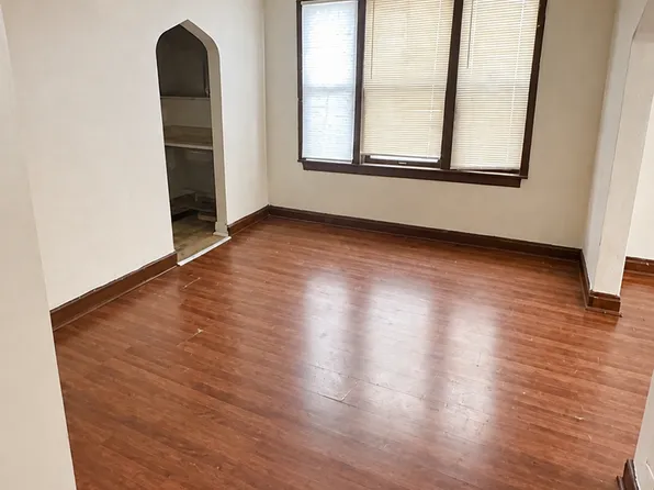 5031 S Elizabeth St, Chicago, IL 60609