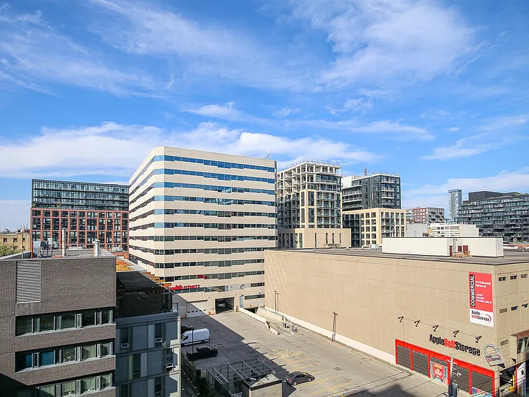 525 Adelaide St W — Photo 26