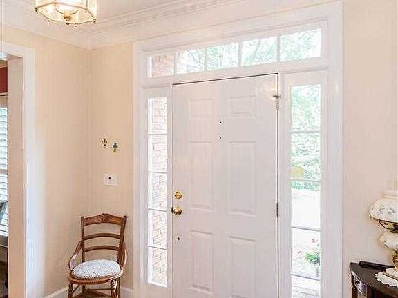 4th image of 406 Delcris Dr