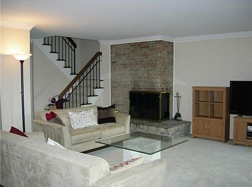 4th image of 813 Greenhills Dr