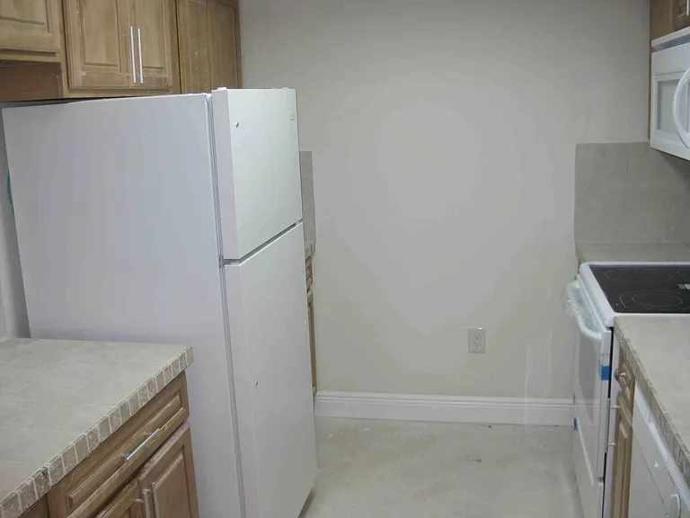 3432 NW 86th Way — Photo 16