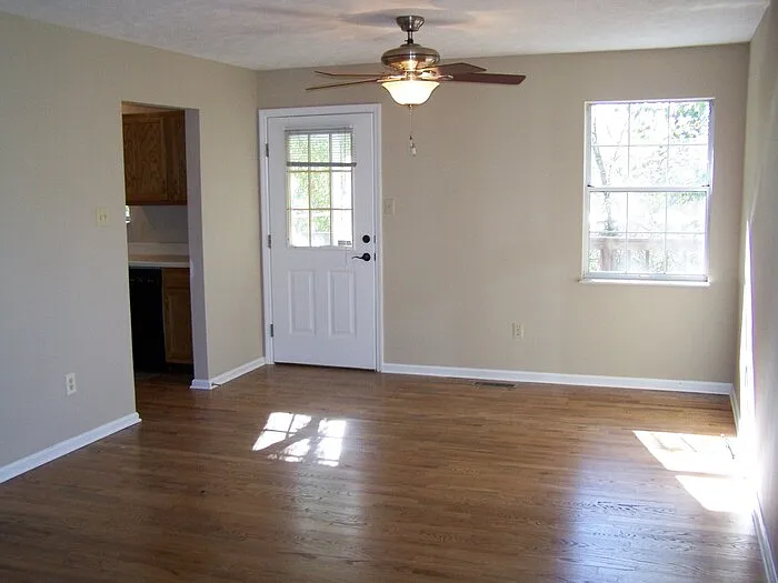 1337 Woodridge Dr — Photo 10