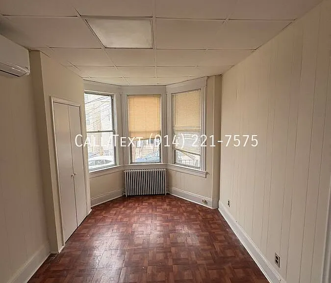 110 Webster Ave #1W — Photo 8