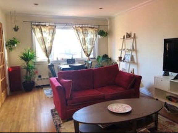5th image of 4509 Broadway Fl 3