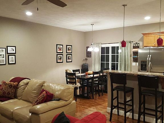 4th image of 635 Glenmore Dr