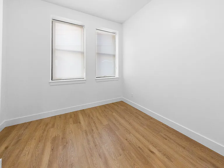 99 Richmond St #101 — Photo 10