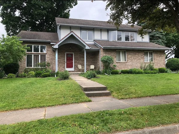 3010 Greenbriar Ave, Lansing, MI 48912