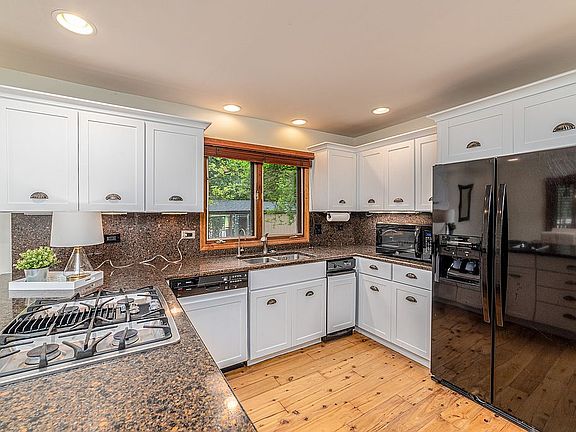 3rd image of 38W779 Brindlewood Ln