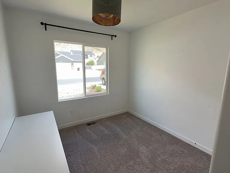 8285 N Lakeshore Drive — Photo 15