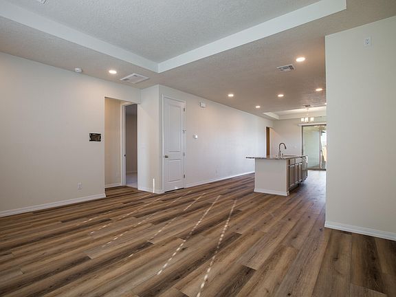 4th image of 6056 Diebenkorn Dr SE