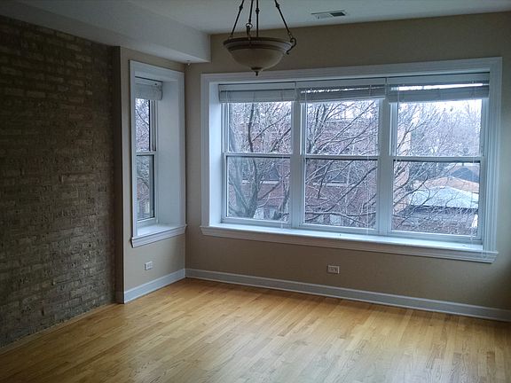 2nd image of 3810 W Belle Plaine Ave APT 2