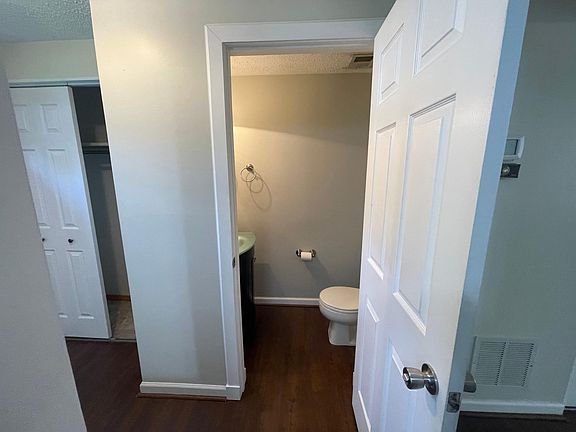 5th image of 3415 Belfry Ln