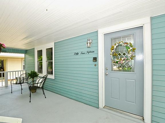 5th image of 5415 Winthrop Ave