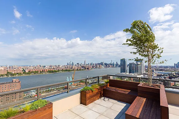 Rented by Nooklyn NYC LLC | media 105