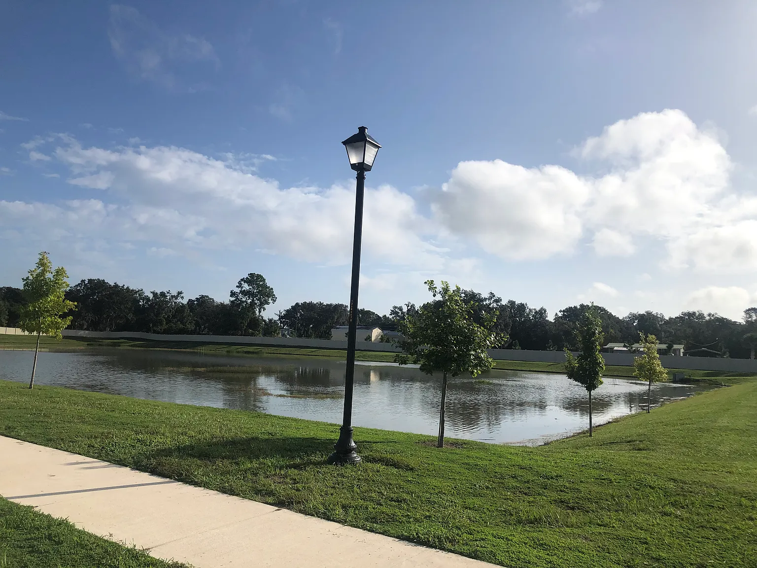4 bed, 2385 sqft, $1,100 — Photo 2