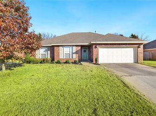 3049 Kings Dr, Springdale, AR 72764