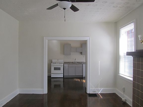 2nd image of 2122 Slane Ave #1