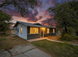 315 E Bexar St, Crystal City, TX 78839