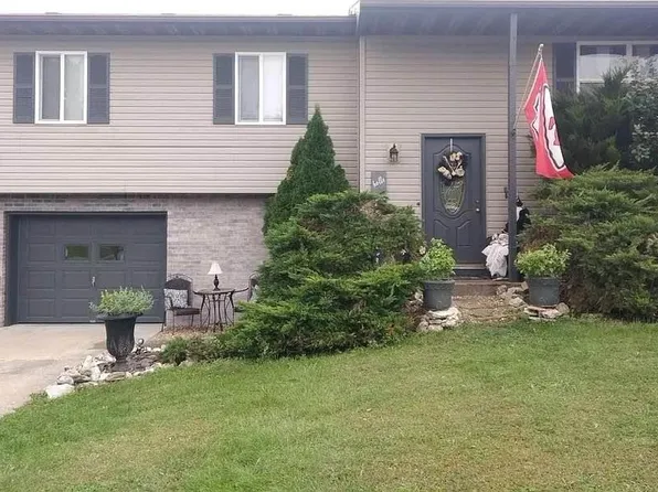 611 Gene Ave, Palmyra, MO 63461