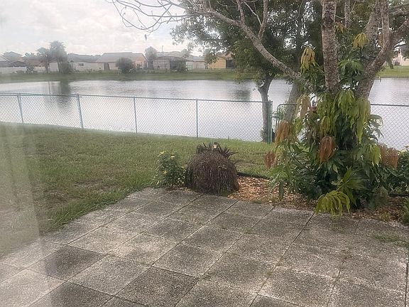 2nd image of 3155 Smoke Signal Cir